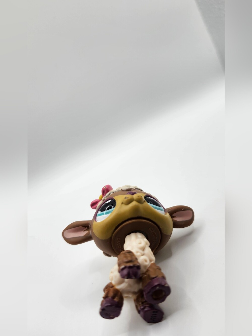 Authentic Hasbro Littlest Pet Shop LPS Brown Lamb #1697 with Pink Bow HTF - Picture 7 of 8